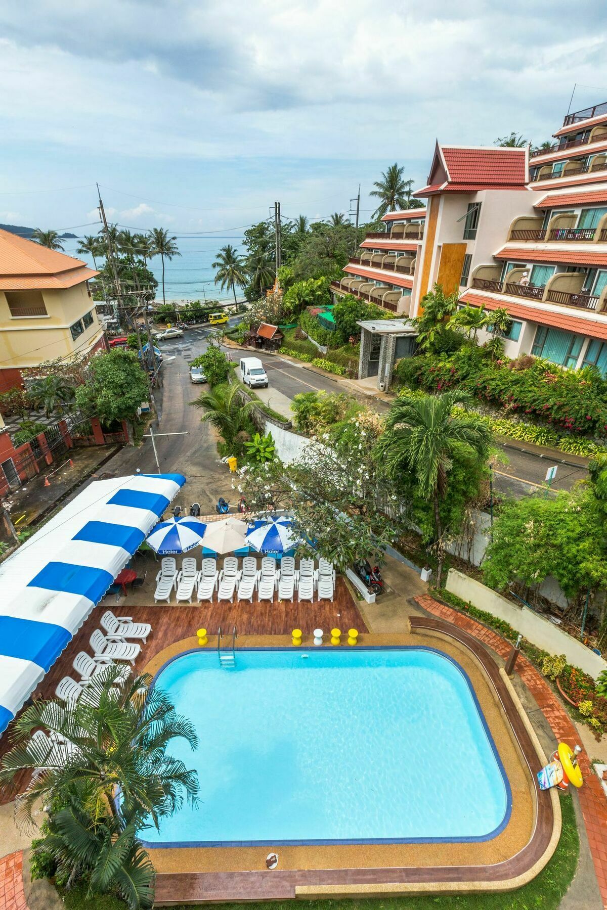 Porterhouse Beach Hotel Patong Dış mekan fotoğraf